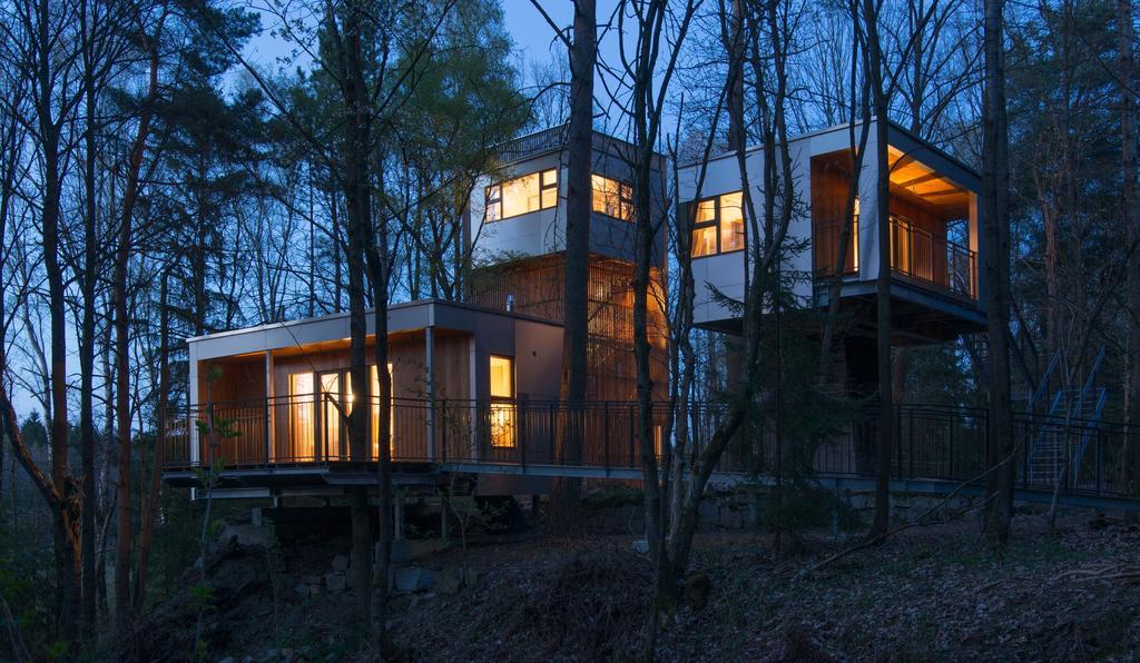 Baumhaus Lodge Schrems Schrems  エクステリア 写真