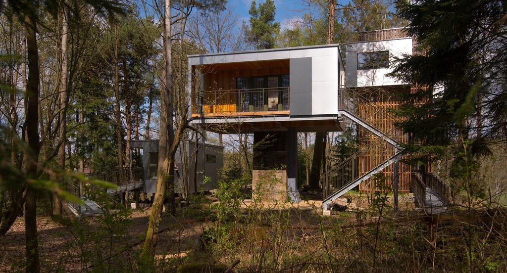 Baumhaus Lodge Schrems Schrems  エクステリア 写真