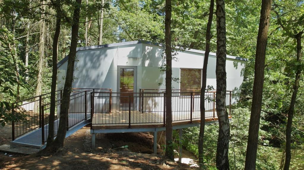 Baumhaus Lodge Schrems Schrems  エクステリア 写真