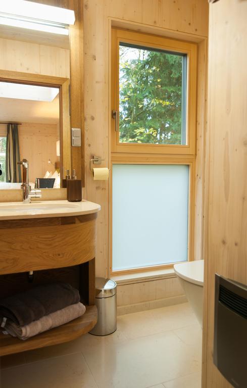 Baumhaus Lodge Schrems Schrems  エクステリア 写真